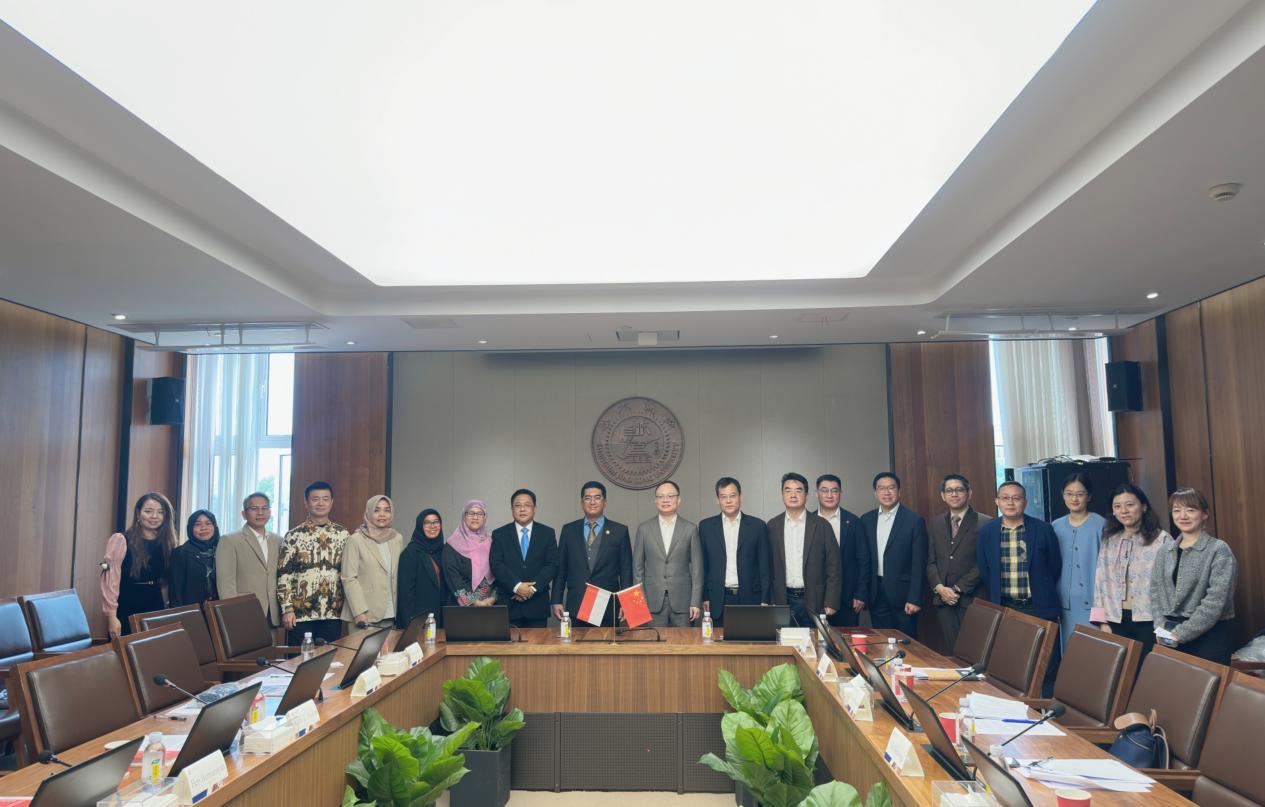 7c3627aceb2d4ea587ee4284c67b9f3f