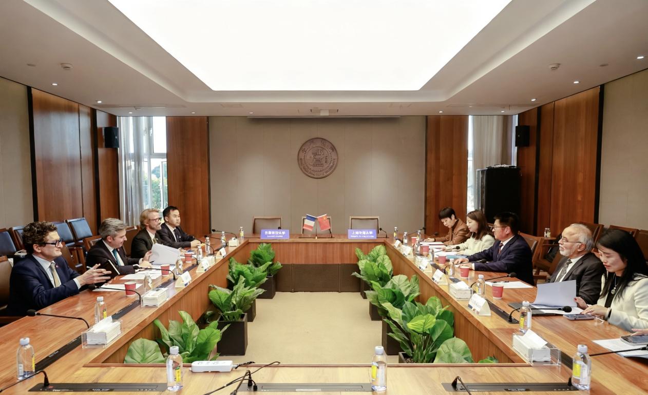 3FF122BB-234F-4182-BF12-3092A5959DC7